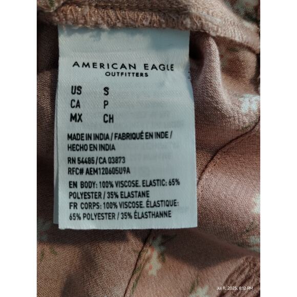 American Eagle Womens size Small Smocked Pocket Dainty Delicate Romantic Romper - Picture 9 of 10